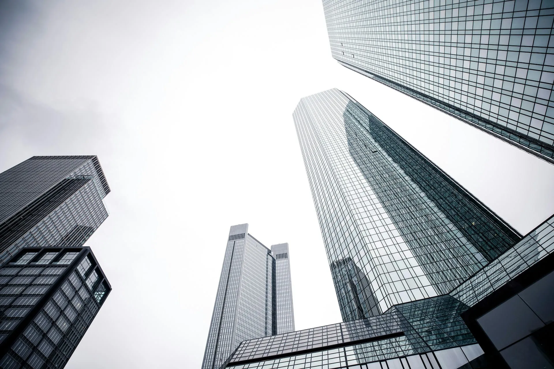 direction-financiere-futur-avec-confiance