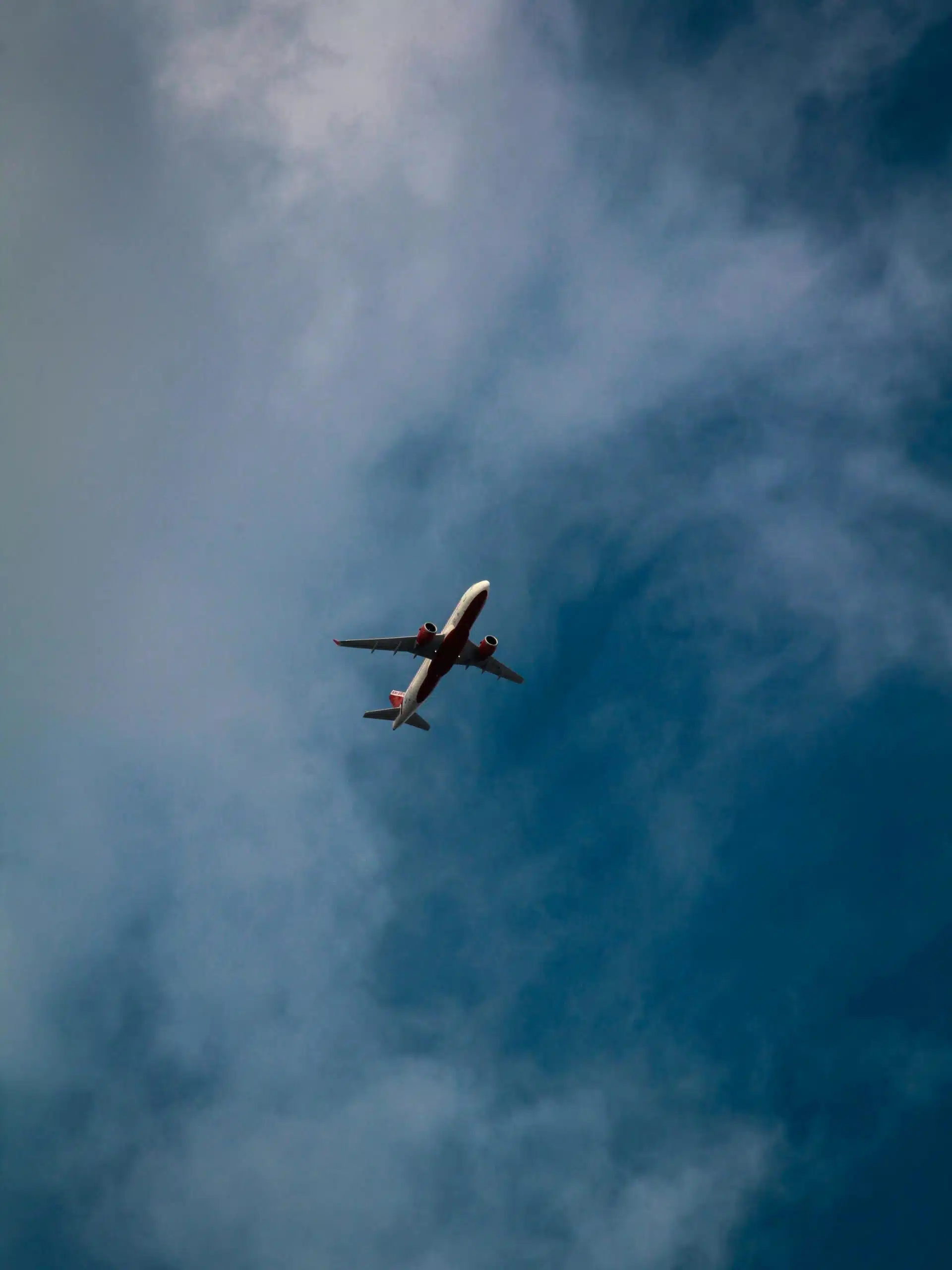 Avion-en-plein-ciel-pexels-devansh-bose